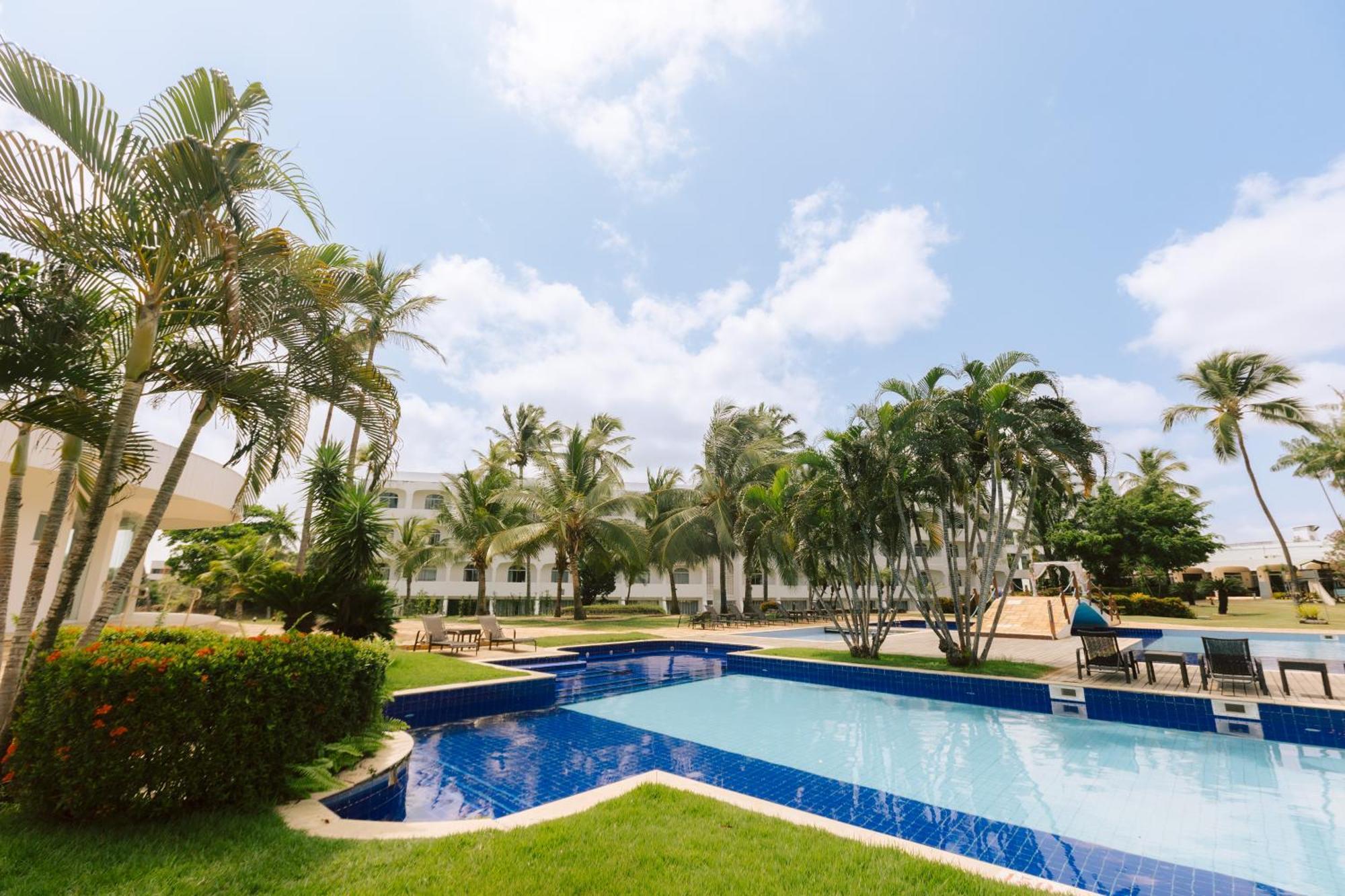 Blue Tree Towers Sao Luis Hotel Luaran gambar A swimming pool in a resort in Punta Cana, Dominican Republic